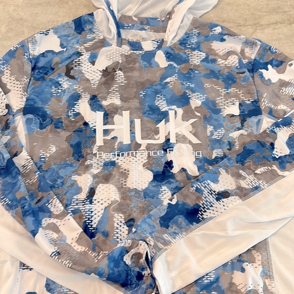 Huk Refraction Camo Hoodie-L - Picture 2 of 3